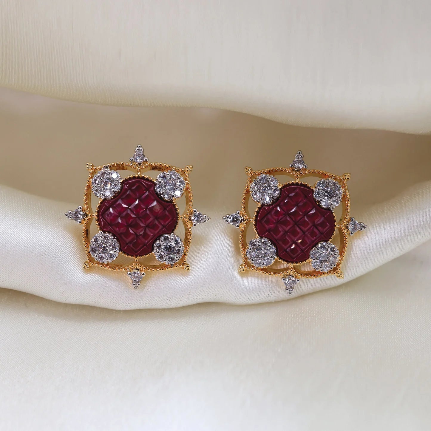 24Kt Gold Plated Sparkling Design Earring - Handa Bangles