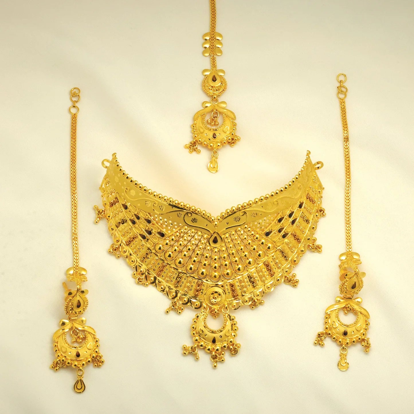 24kt Gold Plated Choker With Earing And Maang Tika - Handa Bangles