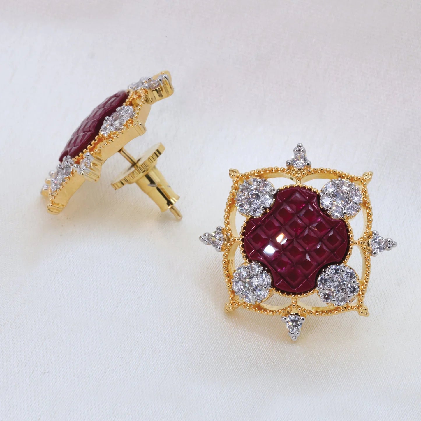 24Kt Gold Plated Sparkling Design Earring - Handa Bangles