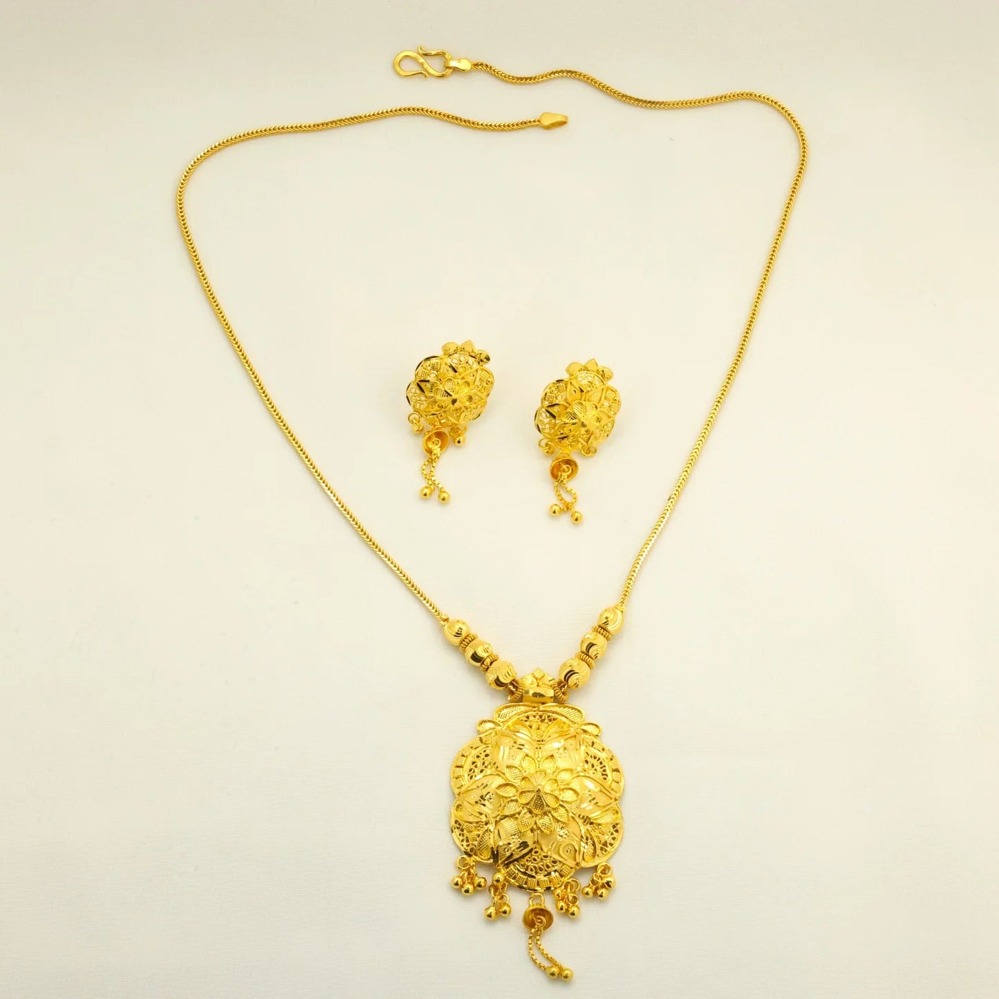 Golden blossom 24 karat gold plated lady chain - Handa Bangles