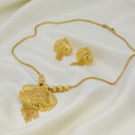 Soubhagya 24 karat gold plated chain with Earring_ 1640N